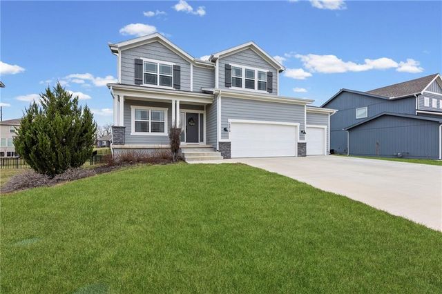 18910 Ocheltree Street, Spring Hill, KS 66083