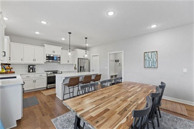 18910 Ocheltree Street, Spring Hill, KS 66083