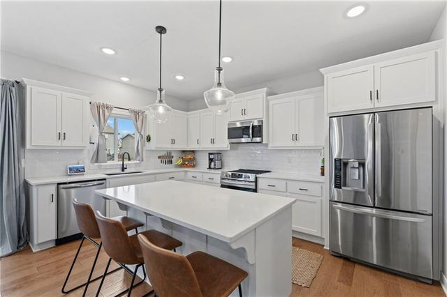 18910 Ocheltree Street, Spring Hill, KS 66083