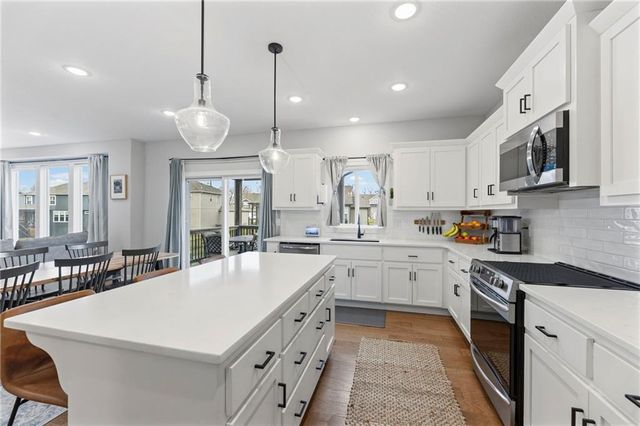 18910 Ocheltree Street, Spring Hill, KS 66083