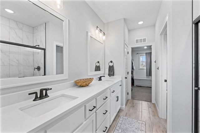 18910 Ocheltree Street, Spring Hill, KS 66083