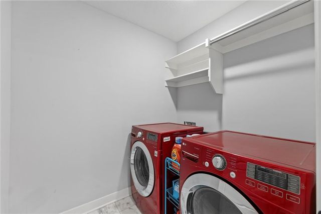 18910 Ocheltree Street, Spring Hill, KS 66083