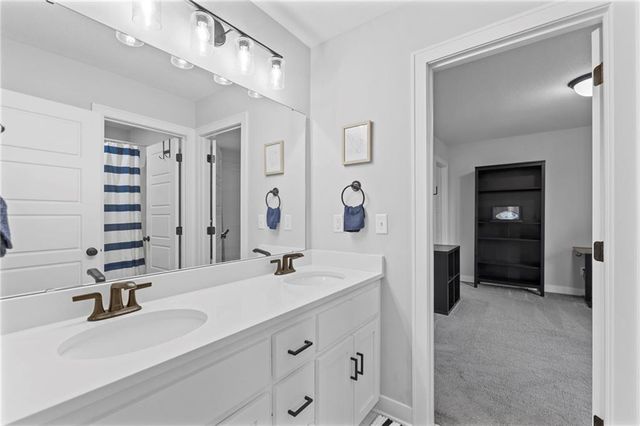 18910 Ocheltree Street, Spring Hill, KS 66083