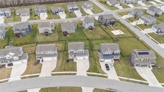 18910 Ocheltree Street, Spring Hill, KS 66083