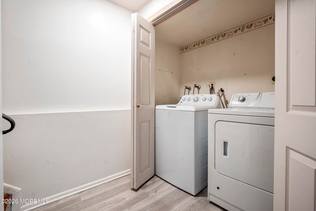 424 Middlewood Road, Middletown, NJ 07748