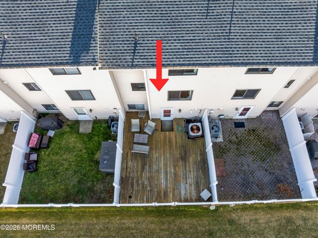 424 Middlewood Road, Middletown, NJ 07748