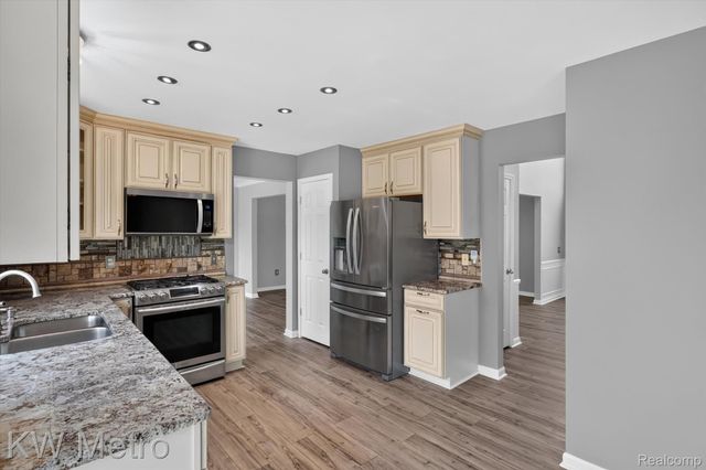 27886 Bluebird Drive, Huron Charter Township, MI 48134