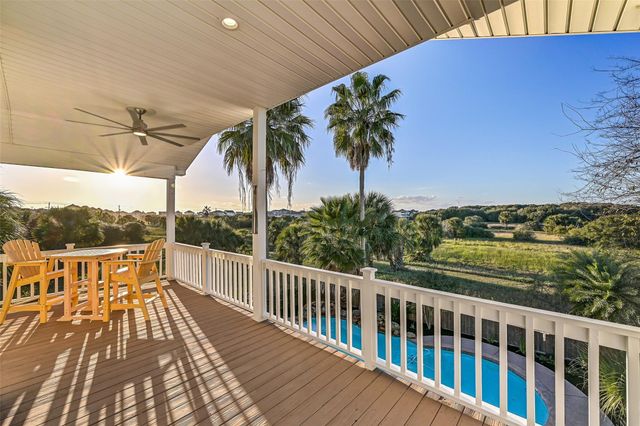 13414 Binnacle Way, Galveston, TX 77554