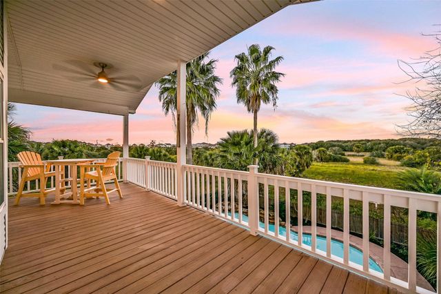 13414 Binnacle Way, Galveston, TX 77554