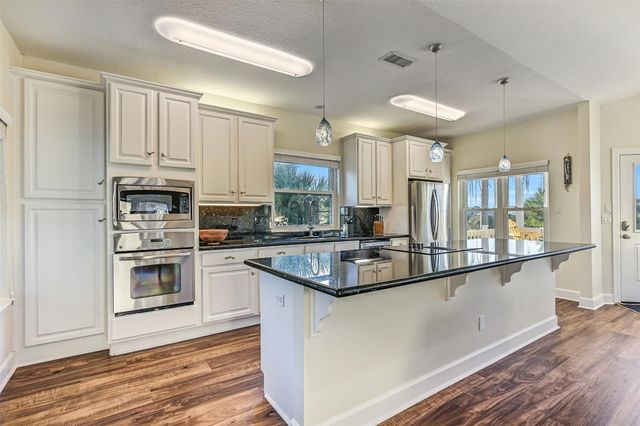 13414 Binnacle Way, Galveston, TX 77554