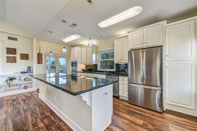 13414 Binnacle Way, Galveston, TX 77554