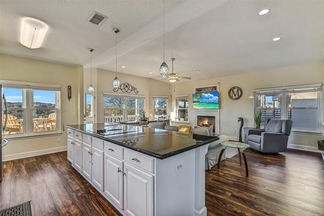 13414 Binnacle Way, Galveston, TX 77554