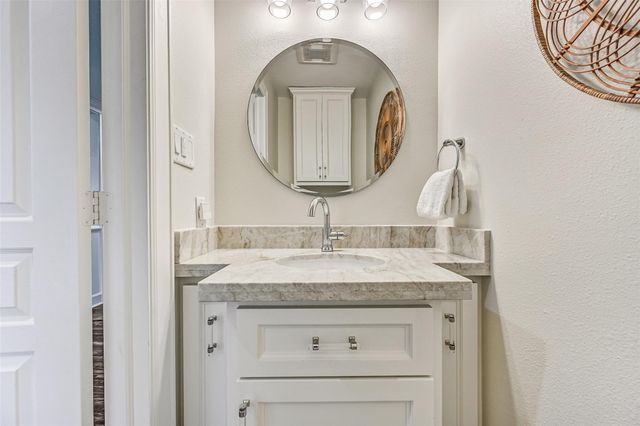 13414 Binnacle Way, Galveston, TX 77554