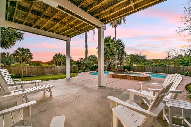 13414 Binnacle Way, Galveston, TX 77554