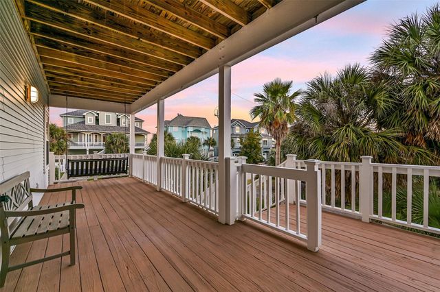 13414 Binnacle Way, Galveston, TX 77554