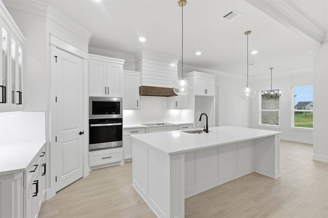 2714 Village Road, Granbury, TX 76049