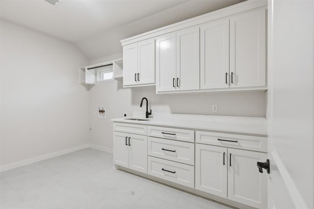 2714 Village Road, Granbury, TX 76049