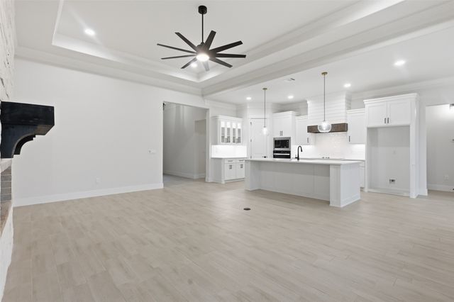 2714 Village Road, Granbury, TX 76049