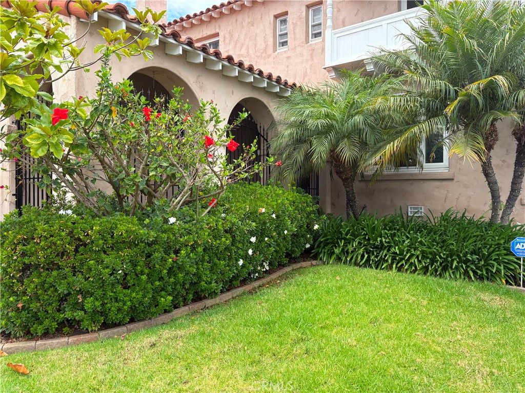 3647 Hyacinth, San Diego, CA 92106 — exterior