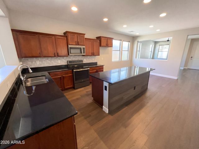 4648 S TWINLEAF Drive, Gilbert, AZ 85297