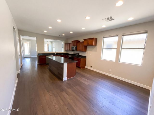 4648 S TWINLEAF Drive, Gilbert, AZ 85297