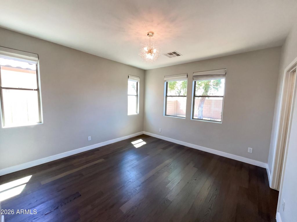 Image 14 of property listing at 4648 S TWINLEAF Drive, Gilbert, AZ 85297