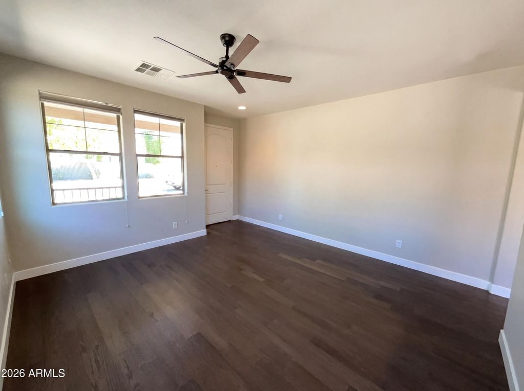 Image 3 of property listing at 4648 S TWINLEAF Drive, Gilbert, AZ 85297