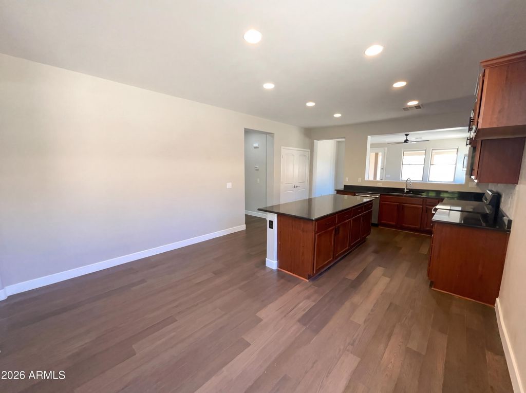 Image 9 of property listing at 4648 S TWINLEAF Drive, Gilbert, AZ 85297