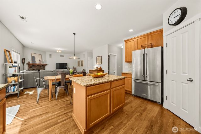 25381 SE 279th Place, Maple Valley, WA 98038