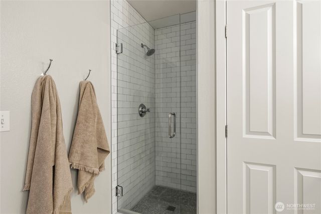 25381 SE 279th Place, Maple Valley, WA 98038
