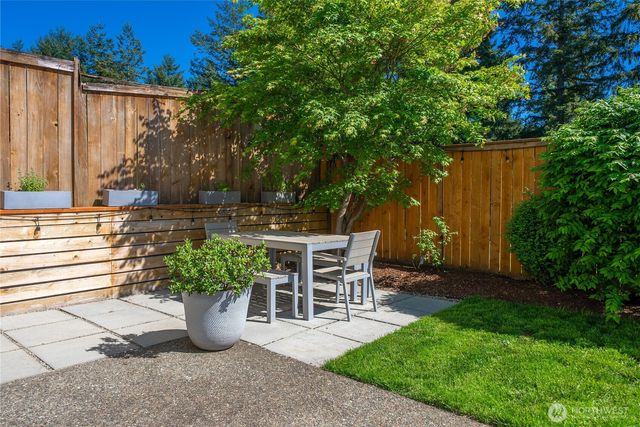 25381 SE 279th Place, Maple Valley, WA 98038