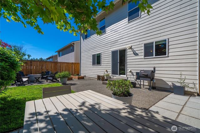25381 SE 279th Place, Maple Valley, WA 98038