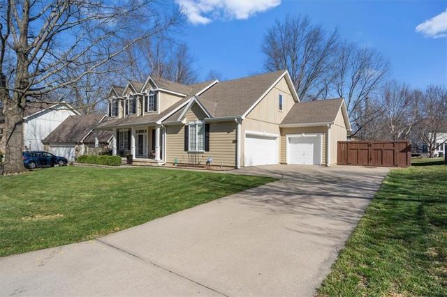 2219 SW Park Avenue, Blue Springs, MO 64015