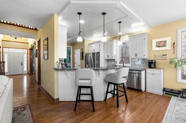 2219 SW Park Avenue, Blue Springs, MO 64015