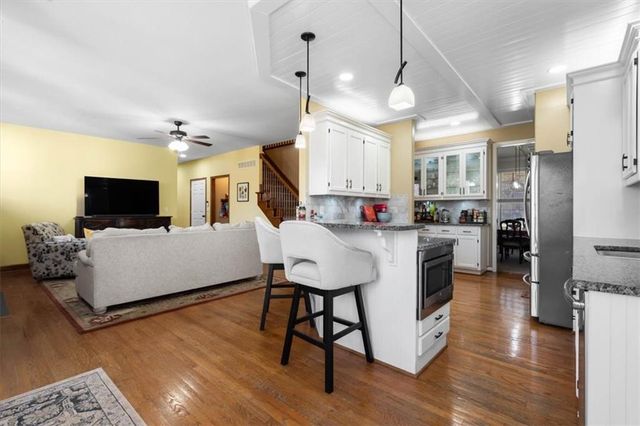 2219 SW Park Avenue, Blue Springs, MO 64015