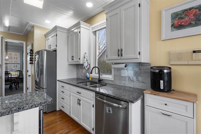 2219 SW Park Avenue, Blue Springs, MO 64015
