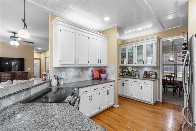 2219 SW Park Avenue, Blue Springs, MO 64015