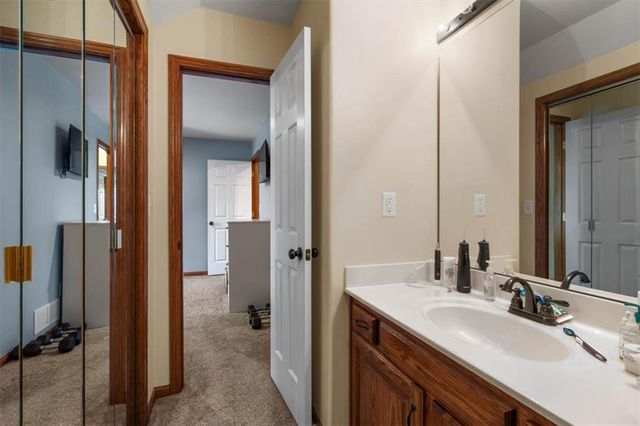 2219 SW Park Avenue, Blue Springs, MO 64015