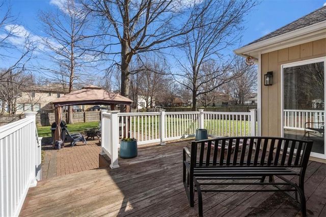 2219 SW Park Avenue, Blue Springs, MO 64015
