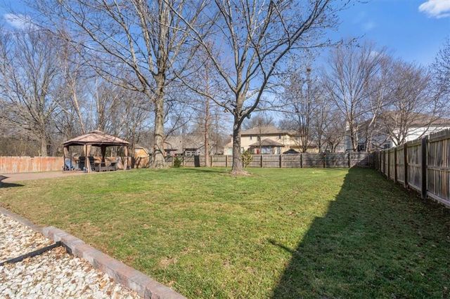 2219 SW Park Avenue, Blue Springs, MO 64015