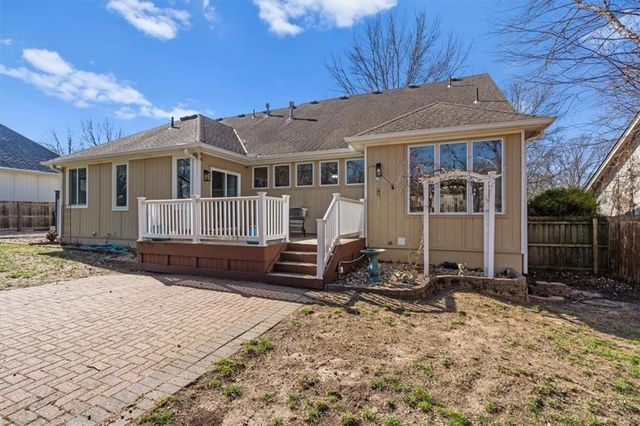 2219 SW Park Avenue, Blue Springs, MO 64015