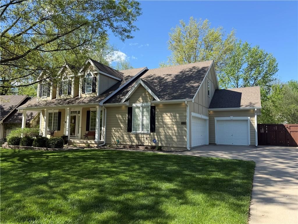 2219 SW Park Avenue, Blue Springs, MO 64015