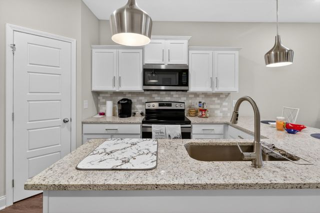 216 Drayton Dr Unit H, Clarksville, TN 37042