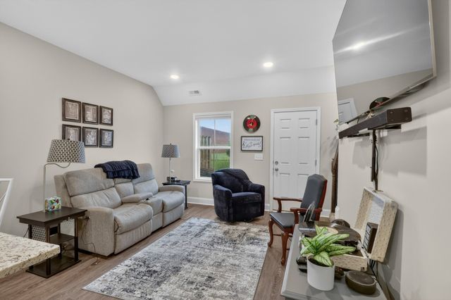 216 Drayton Dr Unit H, Clarksville, TN 37042