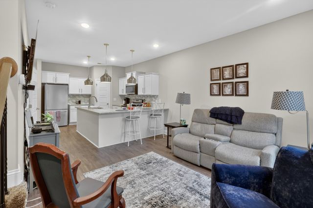 216 Drayton Dr Unit H, Clarksville, TN 37042