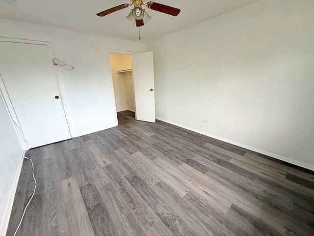 841 Blossom Lane 203, Prospect Heights, IL 60070