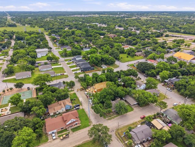306 Royal Street, Cleburne, TX 76031
