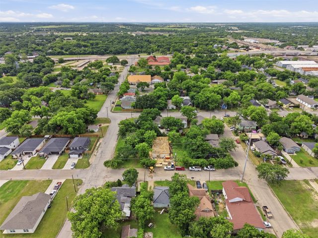 306 Royal Street, Cleburne, TX 76031
