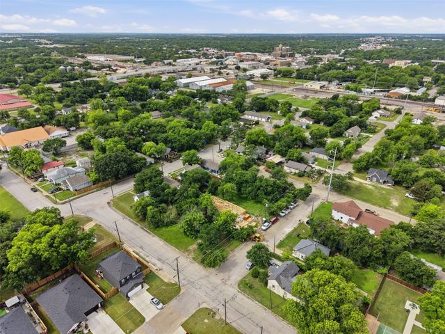 306 Royal Street, Cleburne, TX 76031