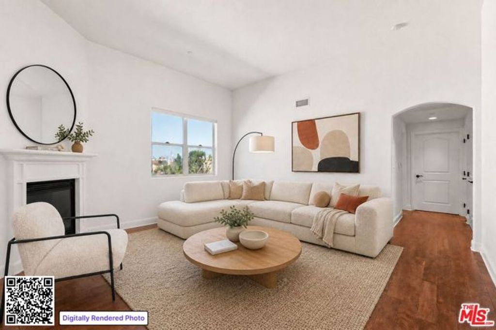 5037 Rosewood Avenue 301, Los Angeles, CA 90004